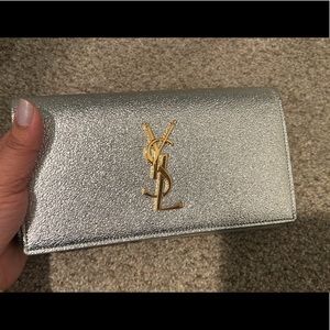 Yves Saint Laurent 100 % Authentic like a new… beautiful wallet
